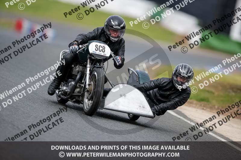 Vintage motorcycle club;eventdigitalimages;mallory park;mallory park trackday photographs;no limits trackdays;peter wileman photography;trackday digital images;trackday photos;vmcc festival 1000 bikes photographs